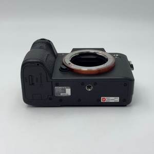 Appareil photo hybride plein format Sony Alpha <span class=keywords><strong>7R</strong></span> <span class=keywords><strong>III</strong></span> A7R3 en gros, 42,4 MP, 10 ips, double emplacement pour carte SD, 4K HDR, stabilisation IBIS 5 axes, Studio Pro - Product Image 5