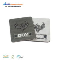 Étiquettes brodées tissées à coudre, fabricant d'étiquettes personnalisées avec logo de marque, broderie 3D sur tissu pour vêtements et accessoires