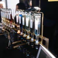 Nouveau style, support doré, distributeur à 6 têtes, design rotatif 375 ml, distributeur de parfum pour 6 bouteilles, présentoir de parfum pour toute la boutique, BAR