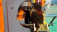 Presse plieuse CNC hydraulique entièrement automatique et synchronisée Aoxuanzg 70/2500 tonnes 4+1 axes pour tôles