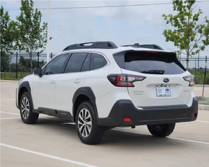 Ordinatamente usato 2025 S ub a r u Outback Premium AWD sia la mano sinistra che quella destra disponibili - Product Image 2