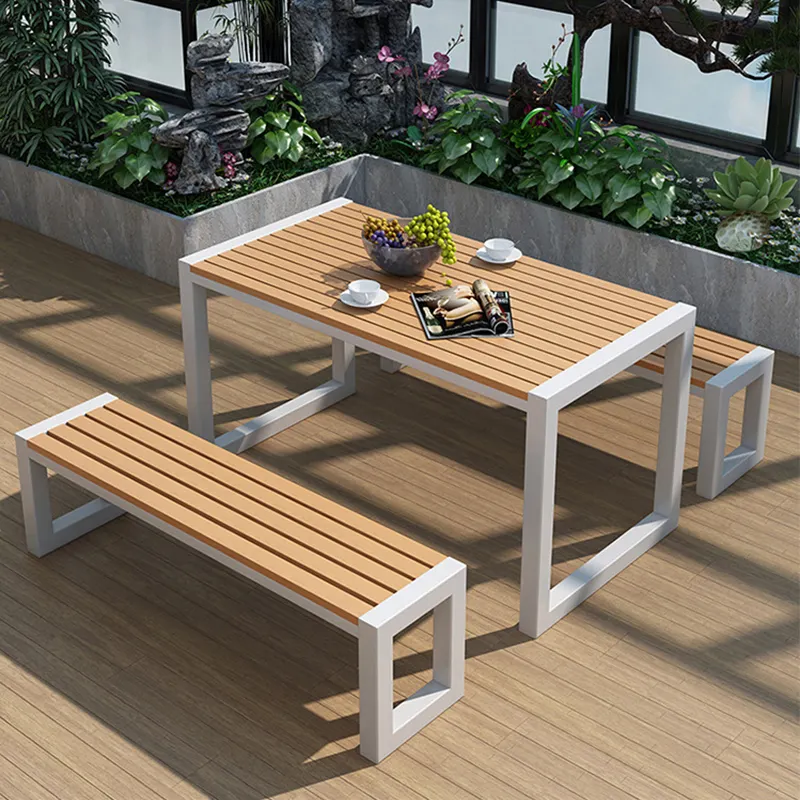 Nouveau design de tables à manger commerciales en bois de haute qualité pour l'extérieur dans le patio et le jardin