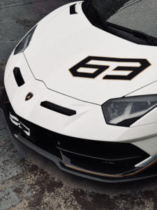 Kit aérodynamique en carbone sec pour Lamborghini Aventador LP700/LP720/LP750 SVJ - Pare-chocs avant/arrière, jupes latérales, aileron arrière - Product Image 4