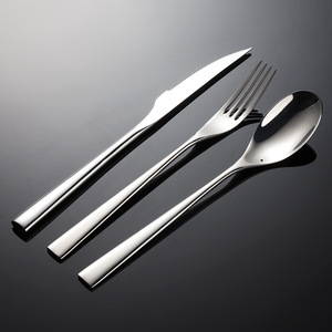 Set di Posate in Acciaio Inox 304 Stile Occidentale, Coltello Forchetta Cucchiaio con Bordo Avvolto, Spessore Maggiorato, Alta Estetica per Uso Alberghiero - Product Image 6