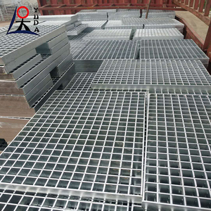 Grilles en acier antidérapantes galvanisées pour couvercles de tranchées, plaques de drainage des eaux pluviales, grilles en acier - Product Image 2