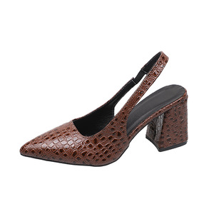 รองเท้าส้นสูงแบบปิดหัวทรงหรูหราสำหรับผู้หญิง รุ่นใหม่ล่าสุด ส้นหนา ปลายแหลม แฟชั่นไซส์ใหญ่สำหรับฤดูร้อน - Product Image 6