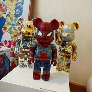 Placage <span class=keywords><strong>Iron</strong></span> <span class=keywords><strong>Man</strong></span> <span class=keywords><strong>Spider</strong></span>-<span class=keywords><strong>Man</strong></span> ours brutal Bearbrick 400% Tide Play KWAS figurines ornements en gros - Product Image 1