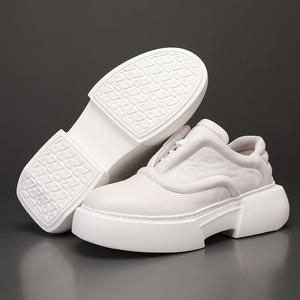 Botas de plataforma duraderas para hombre, sin cordones, con suela gruesa, botines informales, mocasines de plataforma suaves para mujer, zapatos gruesos sin cordones - Product Image 2