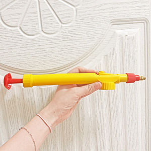 Handheld Manual Pressure Sprayer 1 Liter Plastic Watering Nozzle Garden Use - Product Image 4