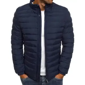 Vestes d'hiver en duvet noir en nylon avec logo personnalisé et plumes de canard chaudes pour l'extérieur ultra tendances pour hommes