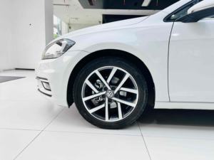 <span class=keywords><strong>Golf</strong></span> <span class=keywords><strong>2020</strong></span> de <span class=keywords><strong>Segunda</strong></span> <span class=keywords><strong>Mano</strong></span>, Modelo 280TSI DSG Comfort, Tipo 1.4T Turbo Euro VI, Volante a la Izquierda, Cuero Oscuro, R17, Sedán Automático - Product Image 3