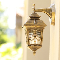 Luminaire d'extérieur mural de style ancien européen en aluminium Ip65 LED abat-jour vintage étanche