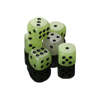 Dés polyédriques D6 lumineux qui brillent dans le noir, écologiques, en résine, 16 mm, points noirs, taille personnalisable, accessoires de jeu de société