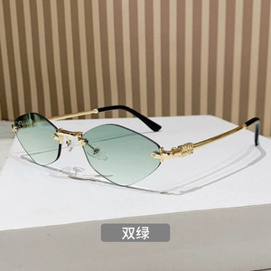 Lunettes de soleil sans monture dégradées pour femmes, style œil de chat, protection UV400, pour la conduite, style rétro, monture métallique pour adulte - Product Image 2