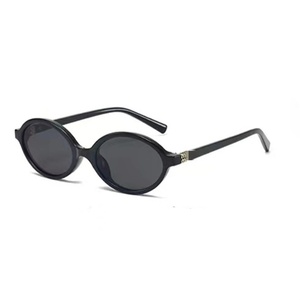 Popolari <span class=keywords><strong>Occhiali</strong></span> <span class=keywords><strong>da</strong></span> <span class=keywords><strong>Sole</strong></span> Vintage Letterari Leopardati Multicolore Disponibili in Fabbrica con Protezione UV400, Montatura Piccola Ovale di Design e Logo Personalizzato - Product Image 4
