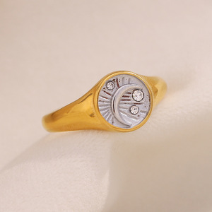 Anillos de Joyería Fina Chapados en Oro de 18k para Mujer, Anillos de Moda Redondos de Dos Tonos con Diseño de Luna, de Acero Inoxidable, Venta al Por Mayor - Product Image 5