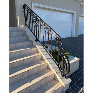Balustrades et mains courantes extérieures en fer forgé personnalisées, conceptions de <span class=keywords><strong>garde</strong></span>-<span class=keywords><strong>corps</strong></span> d'escaliers en métal pour maisons et hôtels en plein air - Product Image 2