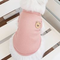 Vêtements respirants sans manches pour chats et chiens, tendance 2026, gilet pour animaux de compagnie en gaufre brodé motif ours mignon, vente en gros d'habillement pour animaux