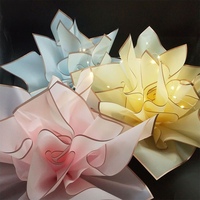 Papier d'emballage imperméable double face en PE coréen Golden Edge 58x58cm, emballage cadeau floral personnalisé pour les fournitures de fleuristes