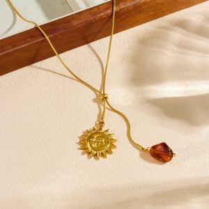 European American Fashion Retro Sun Necklace Gold Tone Brown Pendant Clavicle Chain Women's Jewelry Daily Party Wear - Product Image 2
