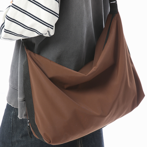 Nouveauté 2025 : Sac en nylon élégant résistant à l'eau, couleur unie, style rétro décontracté, léger, sac à bandoulière - Product Image 6