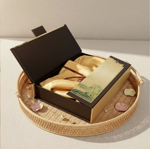 Caja Rígida Magnética Personalizada de Alta Gama, Ecológica y Biodegradable, con Diseño de Paisaje Chino, Forro de Seda, Impresión a Cuatro Colores - Product Image 1