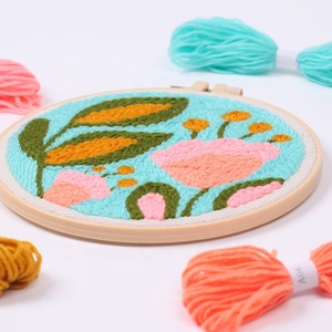 Kit de Broderie Fait Main 3 Pièces pour Débutants Adultes et Enfants - Motif Floral en Polyester, Aiguille à Punch, Mug et Tapis, Point de Croix - Product Image 5