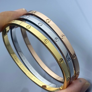 กำไลทองหรูหราแฟชั่นขายดีเครื่องประดับสร้อยข้อมือสแตนเลสชุบทอง18K - Product Image 3