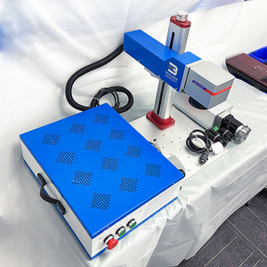 Machine de marquage laser couleur à fibre Mopa de qualité exceptionnelle 10W/20W/30W/50W, utilisée pour <span class=keywords><strong>le</strong></span> marquage couleur - Product Image 4
