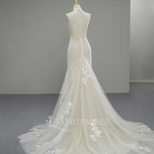 Robe de mariée sirène moderne SFY334 style bohème avec broderie florale en dentelle et appliques de cristaux - Product Image 3