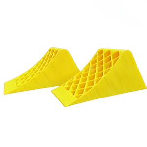 แผ่นรองล้อสามเหลี่ยมสำหรับจอดรถ ป้องกันรถลื่นไถล - Product Image 1