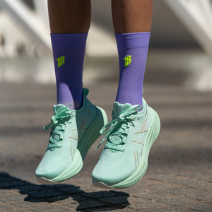 Couleur néon Logo personnalisé Marathon Chaussettes populaires Sports Player <span class=keywords><strong>Trail</strong></span> Chaussettes Ultra Respirant Vente en gros Outdoor Cycling Chaussettes Hommes - Product Image 4