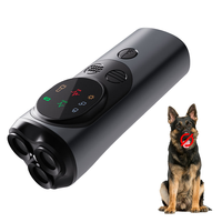 Répulsif Canin Ultrasonique Chaud à Trois Têtes en Plastique, Dispositif Anti-Aboiement Rechargeable, Entraîneur d'Animaux pour Dissuasion Extérieure des Chiens