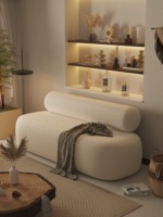 Canapé en velours blanc, magasin de vêtements, espace de repos, salon, canapé modulaire, design minimaliste, adapté aux villas et aux appartements