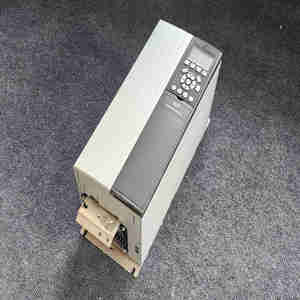 Variateur de vitesse Danfoss VLT FC-302P15KT5E20 d'origine, nouveau, 15 kW, 50 Hz à 60 Hz, pour pompe, ventilateur, compresseur, variateurs de vitesse Danfoss VFD - Product Image 1