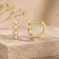 Boucles d'oreilles créoles en perles de fleurs en laiton Gemnel, vente chaude, échantillon de mode, plaqué or 18 carats, matériau personnalisé, perles