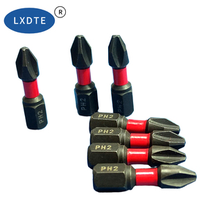 Punta de Destornillador de Impacto Phillips Magnética de Grado Industrial LXD de 25 mm PH2 con Acabado de Óxido Negro y Construcción de Acero - Product Image 1