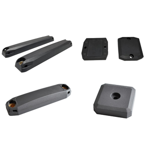 Etiqueta de plástico/ABS de largo alcance UHF RFID de 0-30 metros para artículos metálicos y no metálicos en varios tipos de entornos accidentados - Product Image 1