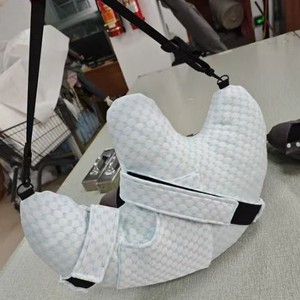 Almohada ajustable para recuperación de brazos, soporte en forma de U para la curación del brazo izquierdo o derecho, con correas y bolsillo para teléfono. - Product Image 2