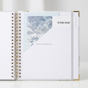Agenda e Organizzatore per Matrimoni Personalizzata con Stampa Estetica Formato A4, Regalo Unico per Fidanzamento con Rilegatura a Spirale - Product Image 6
