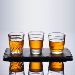 Verres à shot miniatures multi-vintage gaufrés 1OZ-3OZ, motifs assortis, transparents, pour liqueur, tequila, whisky, vodka, bar et spiritueux à domicile - Product Image 3