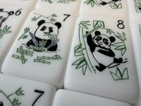 Jeu de Mahjong Panda Cartoon en Boîte Magnétique Deluxe Pliable avec Règles Modernes et Motifs Traditionnels Chinois, Idéal pour les Fêtes