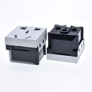 Nouveau produit <span class=keywords><strong>prise</strong></span> EU AU <span class=keywords><strong>prise</strong></span> de courant murale européenne 10A250V 5 <span class=keywords><strong>trous</strong></span> <span class=keywords><strong>prise</strong></span> de courant en Chine avec certificat CE <span class=keywords><strong>adaptateur</strong></span> blanc - Product Image 2