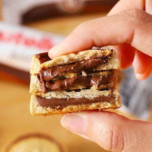 Biscuits sandwichs au chocolat et aux noisettes, fabricant chinois de biscuits, collation pour enfants, vente en gros - Product Image 4