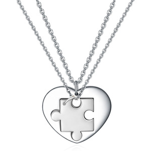 <span class=keywords><strong>Casse</strong></span>-tête en acier inoxydable tendance et élégant Collier de couple minimaliste en forme de cœur Chaîne à maillons unique pour femmes et hommes - Product Image 2
