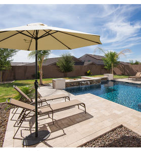 Varias mesas <span class=keywords><strong>y</strong></span> <span class=keywords><strong>sillas</strong></span> de buena calidad <span class=keywords><strong>con</strong></span> <span class=keywords><strong>parasol</strong></span>, columna media curva, paraguas - Product Image 4