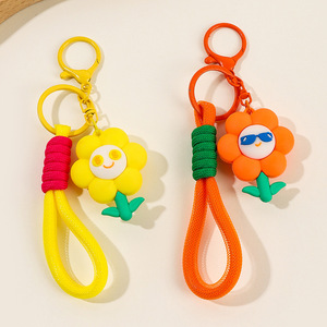 Porte-clés en résine avec motifs de dessins animés et de fleurs, avec cordon (designs assortis Garfield / Burger / Frites / <span class=keywords><strong>Pizza</strong></span>) - Product Image 1