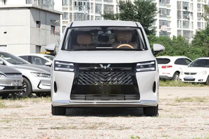 Wuling Xingguang 730, Monovolumen de Lujo a Gasolina, Nuevo Modelo 2026, 5 Puertas, 7 Asientos, Transmisión Automática, Fabricado en China, Aspiración Natural, LED - Product Image 3