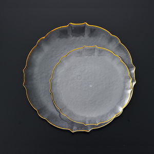 Assiette de dîner luxueuse en plastique PS, motif floral, finition mate gris argenté, 7,5 pouces x 10,25 pouces, pour les fêtes - Product Image 2