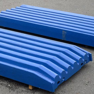 Alto manganês aço mandíbula triturador peças laterais placas MN18CR2 MN13CR2 C160 C106 C110 mandíbula placas - Product Image 1